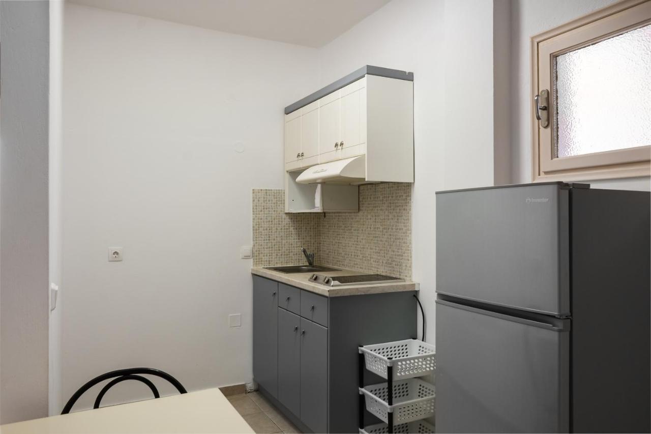 Filorian Hotel Apartments Ахарави Екстериор снимка