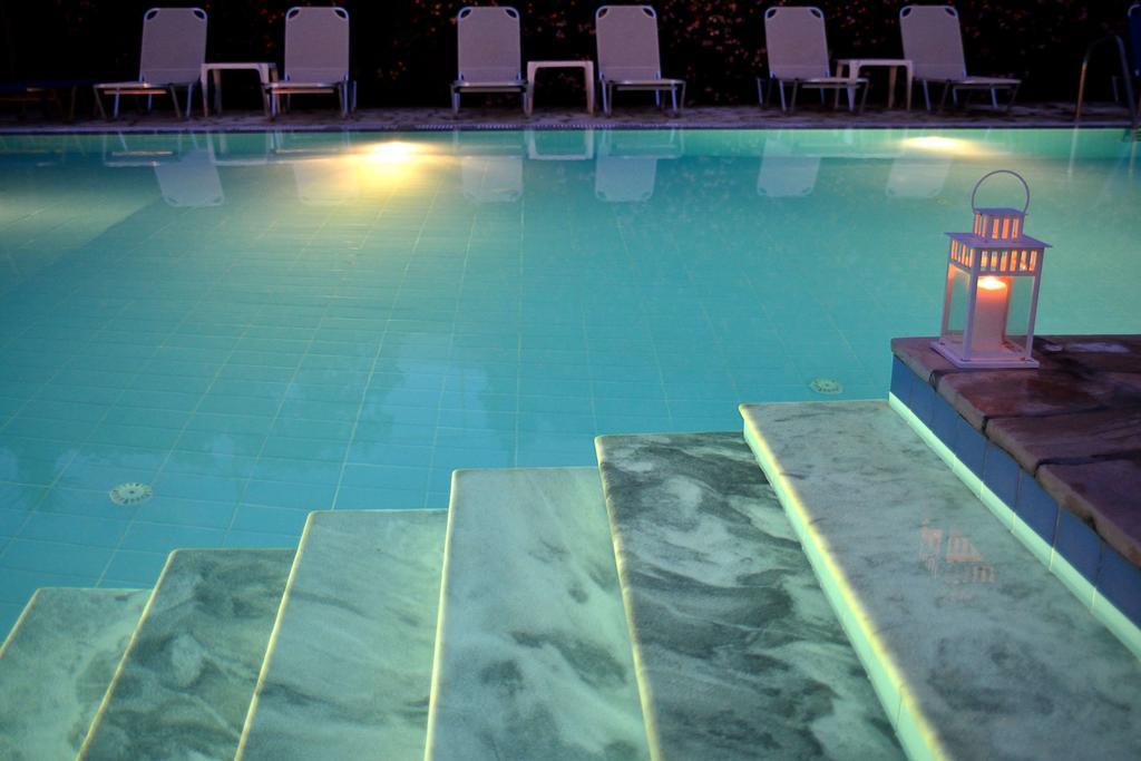 Filorian Hotel Apartments Ахарави Екстериор снимка
