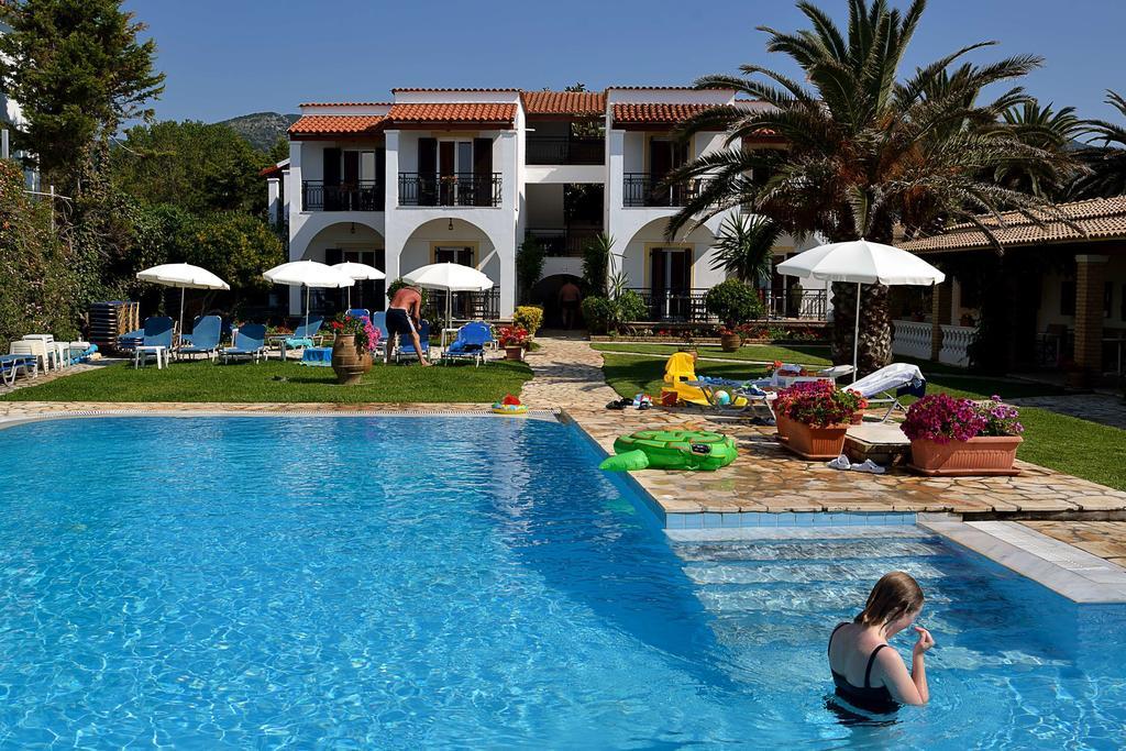 Filorian Hotel Apartments Ахарави Екстериор снимка