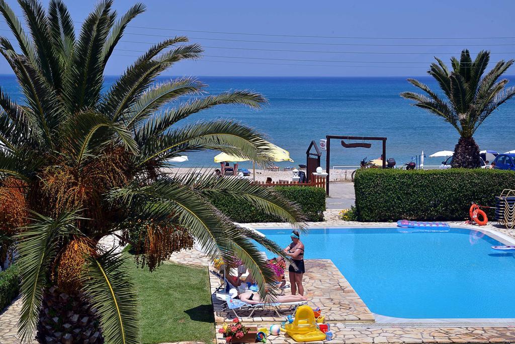 Filorian Hotel Apartments Ахарави Стая снимка