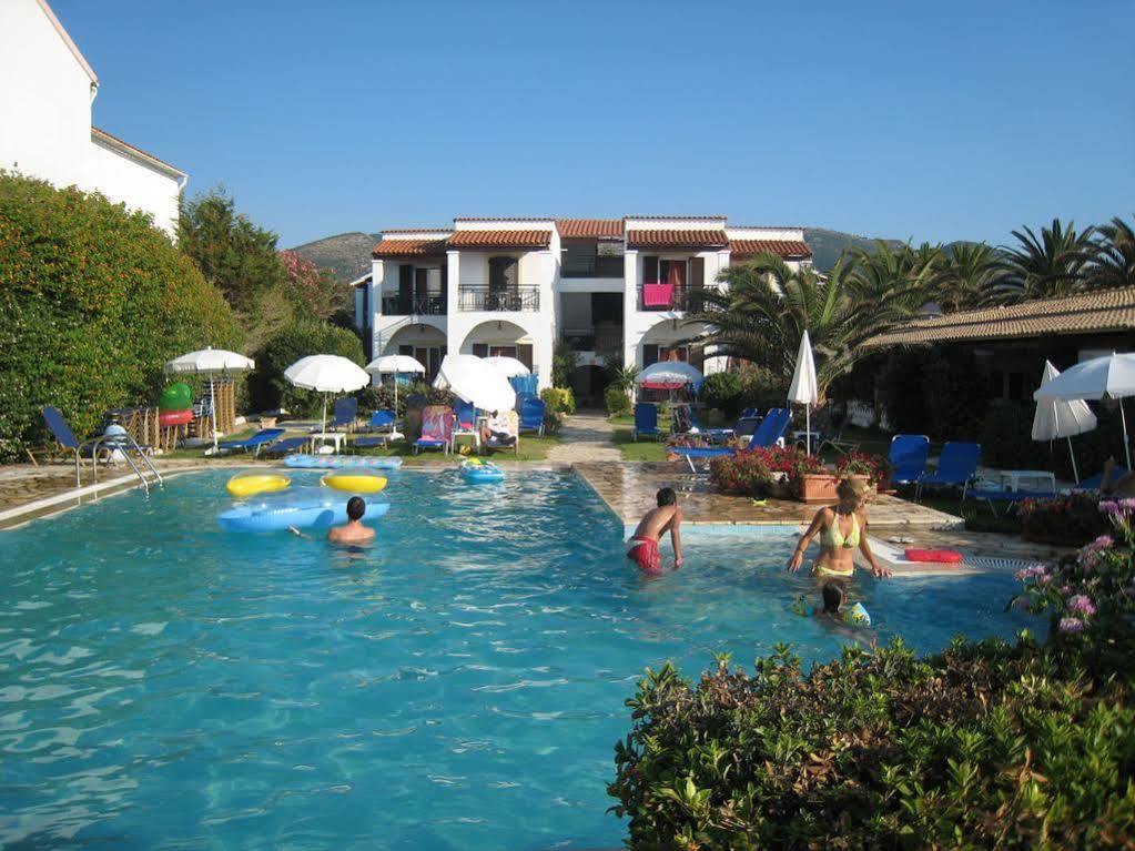 Filorian Hotel Apartments Ахарави Екстериор снимка